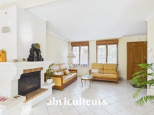 Maison familiale avec terrasse et jardin<span></span>Versailles Porchefontaine<span></span>107m², 3 chambres