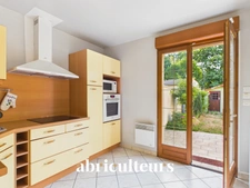 Maison familiale avec terrasse et jardin<span></span>Versailles Porchefontaine<span></span>107m², 3 chambres