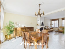 Maison familiale avec terrasse et jardin<span></span>Versailles Porchefontaine<span></span>107m², 3 chambres