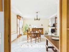 Maison familiale avec terrasse et jardin<span></span>Versailles Porchefontaine<span></span>107m², 3 chambres
