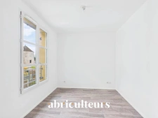 Superbe T4 rénové avec box et parking<span></span>Résidence de standing au cœur de Survilliers