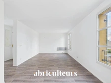 Superbe T4 rénové avec box et parking<span></span>Résidence de standing au cœur de Survilliers