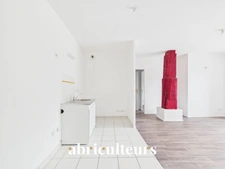Appartement T2 rénové de caractère, terrasse & jardin – Résidence de standing à Survilliers