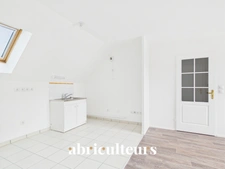 Appartement T2 au 2ème et dernier étage<span></span>Vue agréable<span></span>Calme