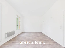 T3 avec Jardin, Terrasse et Jolie Vue sur le Pigeonnier – Résidence de Standing à Survilliers