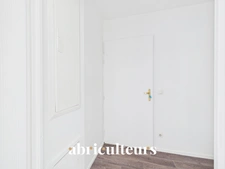 Appartement T2 rénové de caractère, terrasse & jardin – Résidence de standing à Survilliers