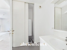 Appartement T2 rénové de caractère, terrasse & jardin – Résidence de standing à Survilliers