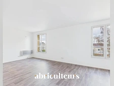 Superbe T4 rénové avec box et parking<span></span>Résidence de standing au cœur de Survilliers