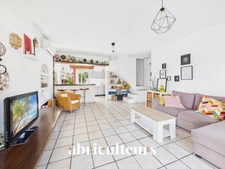 Maison familiale avec jardin, piscine et dépendance – 192 m² - Bouc bel Air