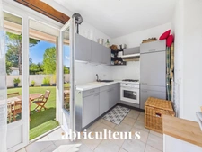 Maison familiale avec jardin, piscine et dépendance – 192 m² - Bouc bel Air
