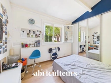 Maison familiale avec jardin, piscine et dépendance – 192 m² - Bouc bel Air