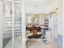 Maison familiale avec jardin, piscine et dépendance – 192 m² - Bouc bel Air