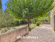 Puyloubier<span></span>Maison 5 pièces de 110 m² au calme absolu avec piscine