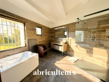 Propriété de caractère rénovée 245 m² – Terrain 3800 m² avec piscine et studio – Fuveau