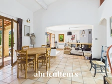 PROPRIÉTÉ DE CHARME 184 m² - POURRIÈRES | Domaine de 6 500 m², Dépendance T2 & Piscine