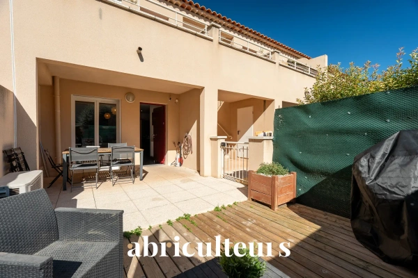 Gardanne (13120) : Appartement T3 en rez-de-jardin avec terrasse et box fermé