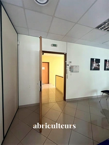 Bureaux Clés en Main 109 m² (5 Espaces Vitrés) + Parkings Sécurisés • Vitrolles Hub