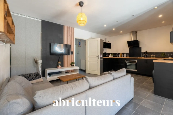 Gardanne (13120) : Appartement T3 en rez-de-jardin avec terrasse et box fermé