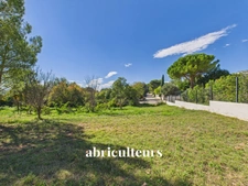 Terrain avec maison neuve à Châteauneuf le Rouge