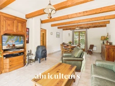 Puyloubier<span></span>Maison 5 pièces de 110 m² au calme absolu avec piscine