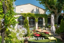 Maison de prestige 395m² - Bouc-Bel-Air - 6 chambres - Piscine - T3 indépendant 86m2