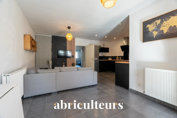 Gardanne (13120) : Appartement T3 en rez-de-jardin avec terrasse et box fermé