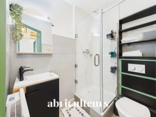 T2 dernier étage - 37 m2 avec balcon Marseille 5ème