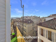 T2 dernier étage - 37 m2 avec balcon Marseille 5ème