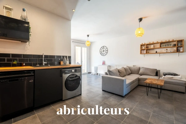 Gardanne (13120) : Appartement T3 en rez-de-jardin avec terrasse et box fermé