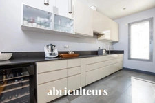 Maison d'architecte 195 m²<span></span>6 pièces<span></span>Marseille 8ème