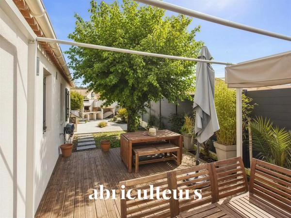 Villa T4 Plain au pied de  Luynes centre, Proche  Commerces en vente à Aix-en-Provence (13080)