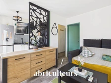 T2 dernier étage - 37 m2 avec balcon Marseille 5ème