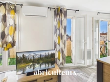 T2 dernier étage - 37 m2 avec balcon Marseille 5ème