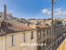 T2 dernier étage - 37 m2 avec balcon Marseille 5ème