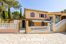 LES PENNES-MIRABEAU<span></span>Villa 230 m², piscine + 3 appartements loués