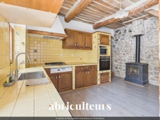 Maison de village de caractère<span></span>86 m²<span></span>2 chambres + bureau<span></span>Le Pigeonnier<span></span>La Bouilladisse