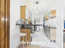 T3 traversant 74m2 – Terrasse vue dégagée – À 2 min des plages du Prado