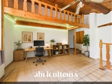 Maison de village de caractère<span></span>86 m²<span></span>2 chambres + bureau<span></span>Le Pigeonnier<span></span>La Bouilladisse