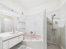 Grand 3 pièces au calme au coeur de la Croix Rousse