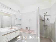 Grand 3 pièces au calme au coeur de la Croix Rousse