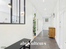Appartement traversant lumineux en vente à Monplaisir