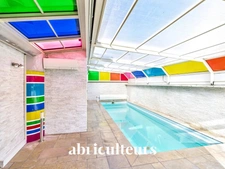 Belle maison rénovée avec piscine couverte à Rillieux La Pape