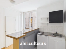 Appartement 2 pièces de 27 m² à rénover– Investissement idéal en vente à Lyon 1
