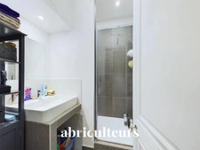 Coup de cœur pour ce 2 pièces rénové au cœur de la Presqu'île, 42 m², proche Terreaux