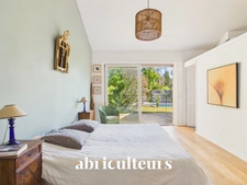 Écully<span></span>Maison familiale avec piscine sur parcelle de 1 056 m²
