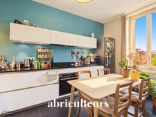 Appartement traversant lumineux en vente à Monplaisir