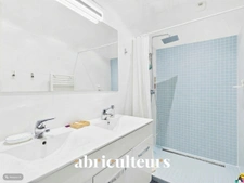 Appartement traversant lumineux en vente à Monplaisir