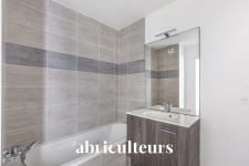 Appartement<span></span>85 m²<span></span>4 pièces<span></span>Vénissieux Rue Paul Bert