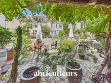Maison Historique de Charme 103 m² – Cour Pavée & Terrasse – en vente à Le Pecq (78230)