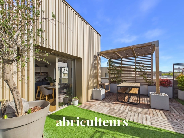 Duplex familial 4/5 pièces de 120 m² avec terrasses — dernier étages — Asnières-sur-Seine